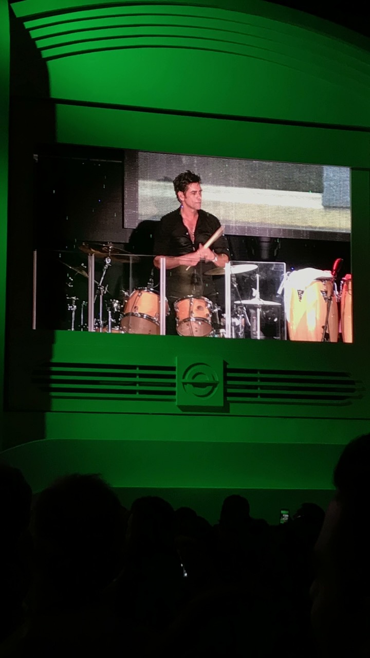 The Beach Boys - Universal Studios Mardi Gras