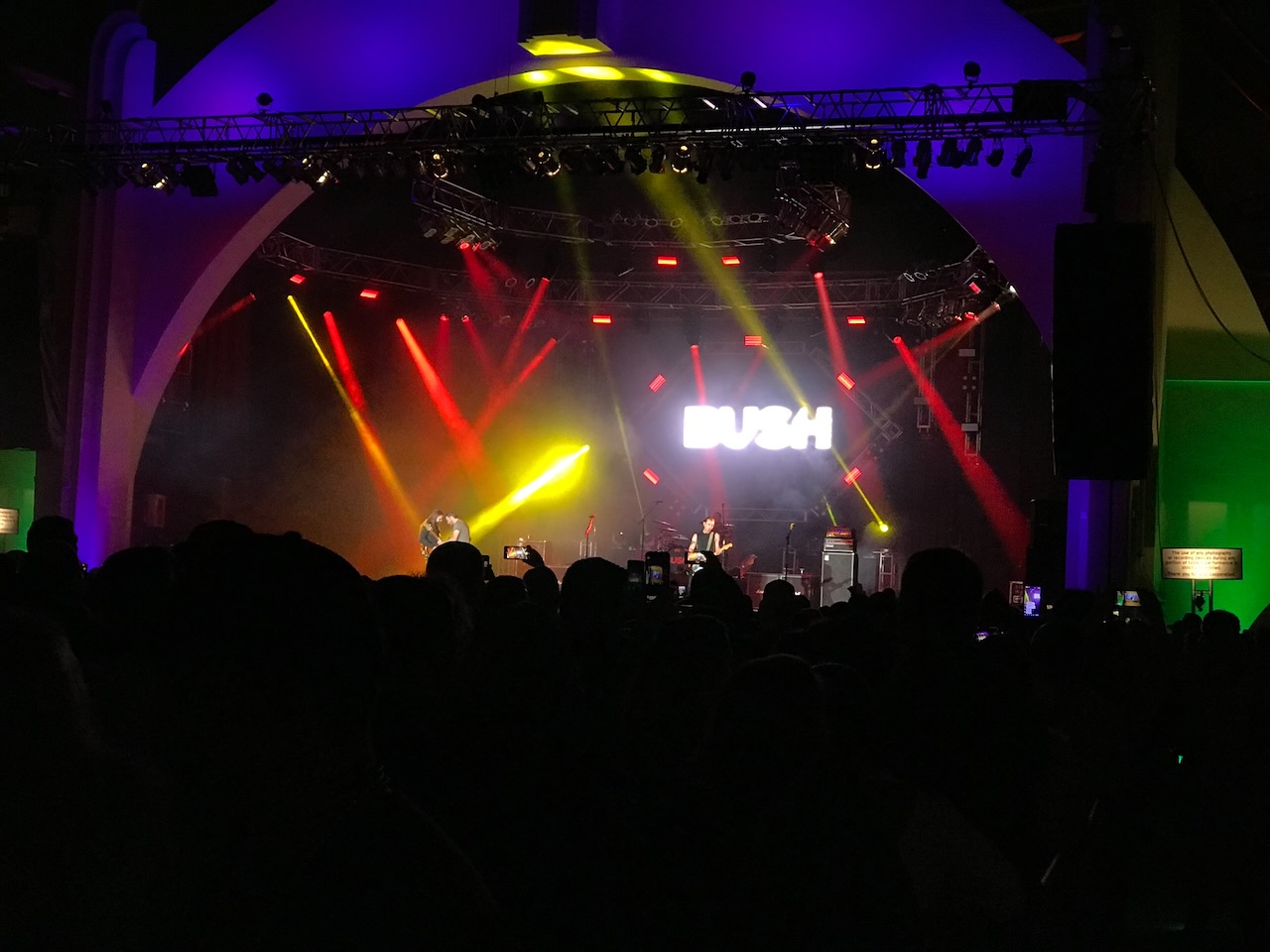 Bush - Universal Studios Mardi Gras