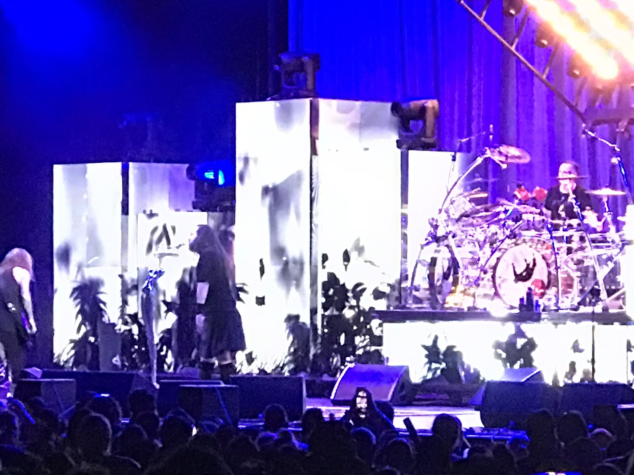 2019-korn-01.jpg